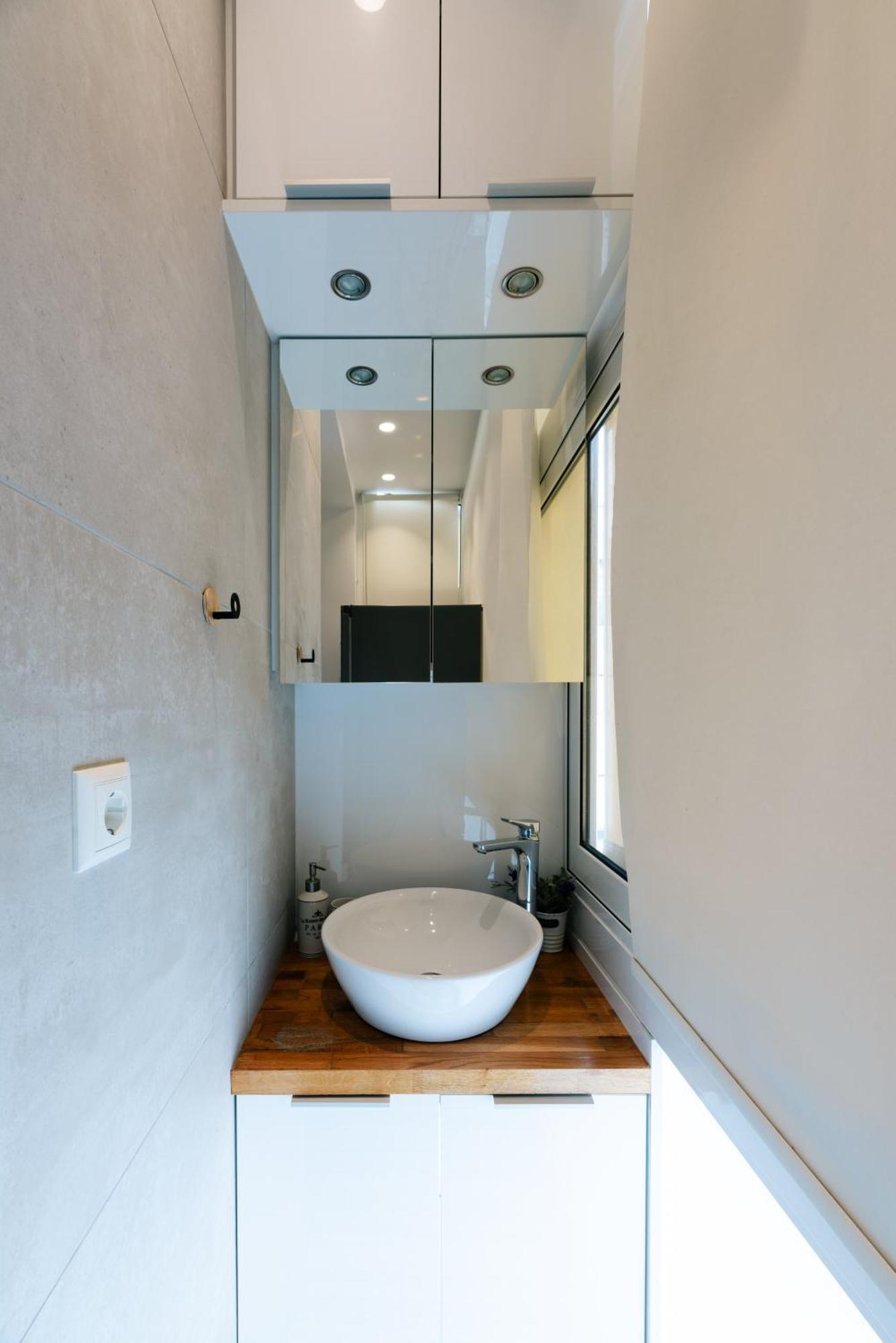 Modern Studio Apartment A Атина Екстериор снимка