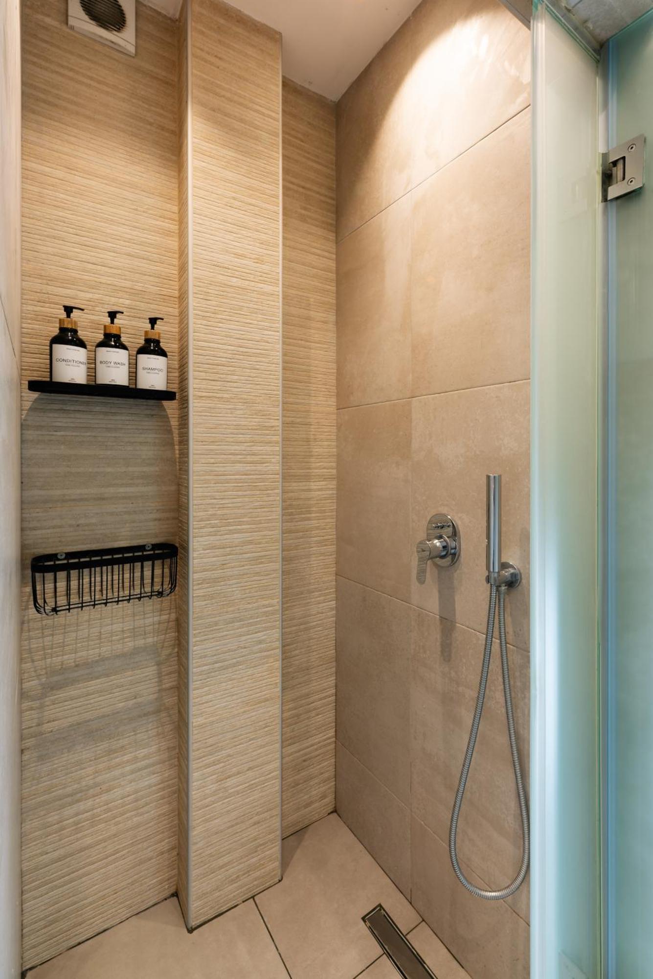 Modern Studio Apartment A Атина Екстериор снимка